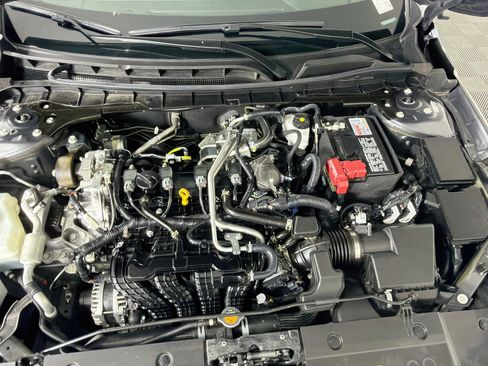 Used 2024 Nissan Altima 2.5 SR FWD image 31