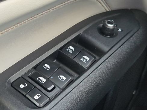 Used 2023 Jeep Compass Limited AWD/4WD image 25