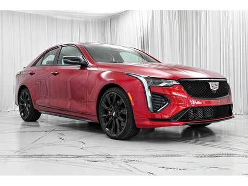 Used 2025 Cadillac CT4 V w/ Super Cruise Package AWD/4WD image 2