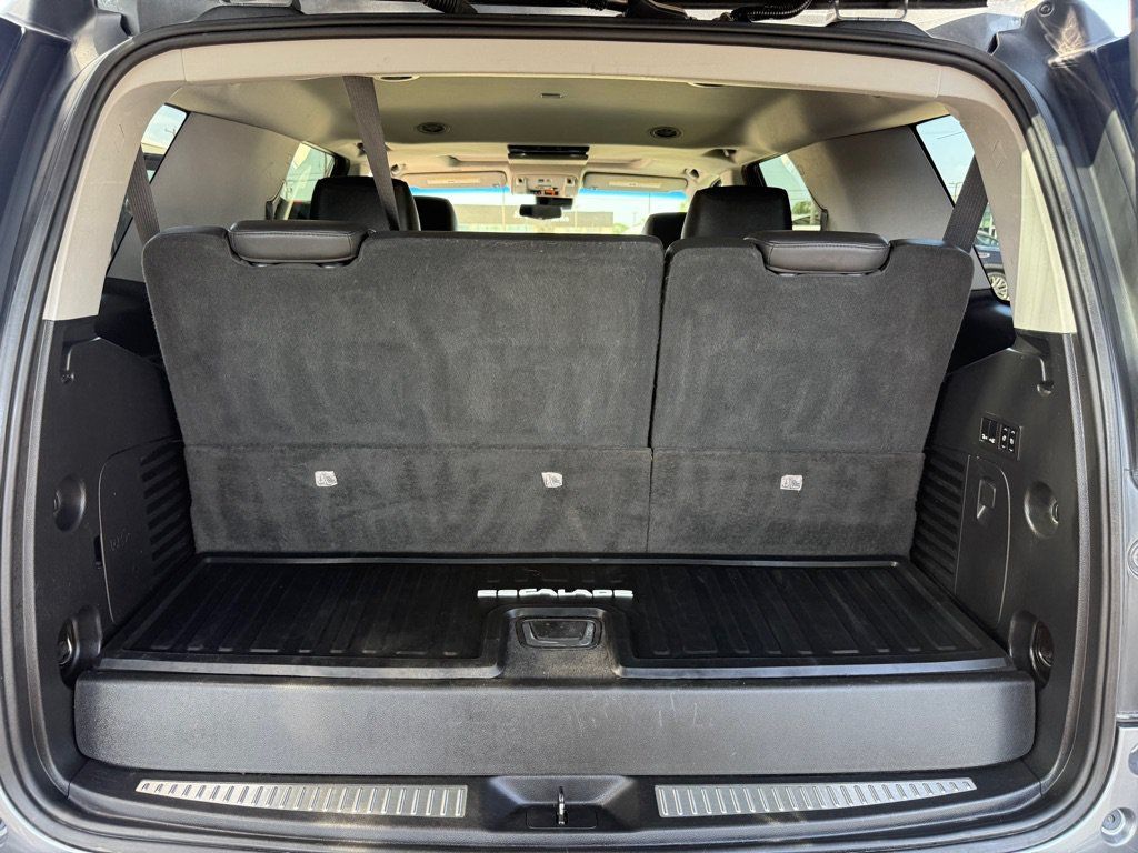 Used 2020 Cadillac Escalade Premium Luxury RWD image 26