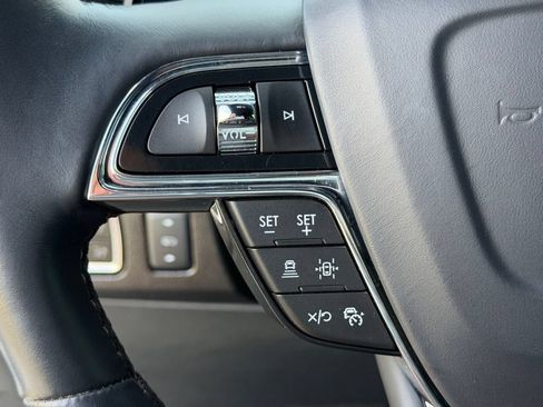 Used 2024 Lincoln Navigator Reserve AWD/4WD image 32