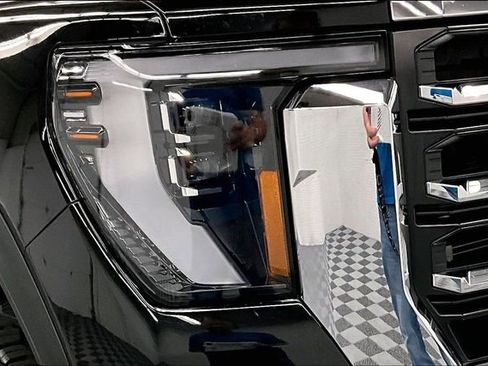 Used 2024 GMC Sierra 2500 SLT w/ SLT Premium Package image 35