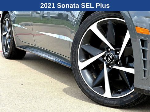 Used 2021 Hyundai Sonata SEL Plus FWD image 2