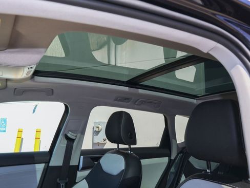 Certified 2025 Volkswagen Taos SEL image 12