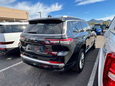 Used 2021 Jeep Grand Cherokee L Summit w/ Luxury Tech Group V image 4