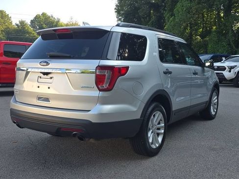 Used 2017 Ford Explorer FWD image 6