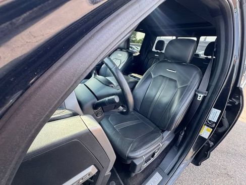 Used 2015 Ford F150 Platinum w/ Equipment Group 701A Luxury AWD/4WD image 9