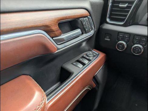 Used 2024 GMC Sierra 2500 Denali Ultimate w/ Max Trailering Package image 17