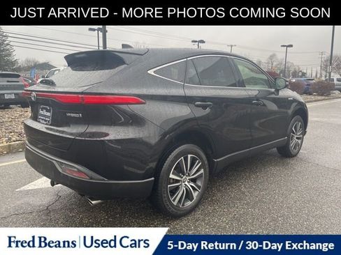 Used 2021 Toyota Venza LE image 11