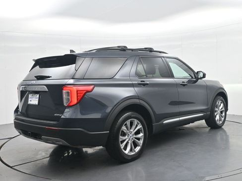 Used 2023 Ford Explorer XLT w/ Equipment Group 202A AWD/4WD image 5