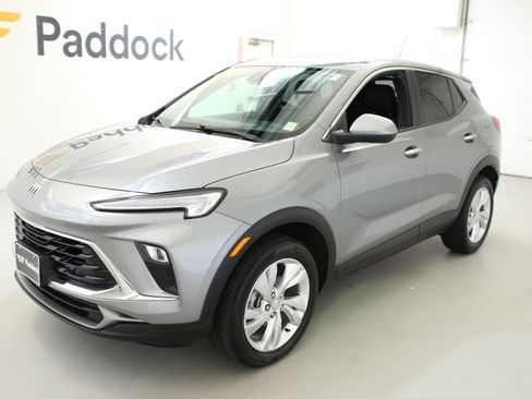 Used 2024 Buick Encore GX Preferred AWD/4WD image 4