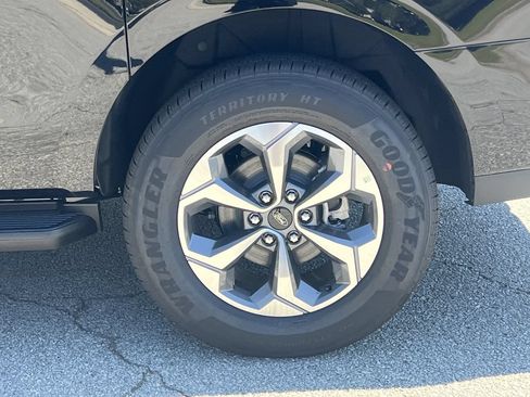New 2027 Ford Expedition Max Active RWD image 29