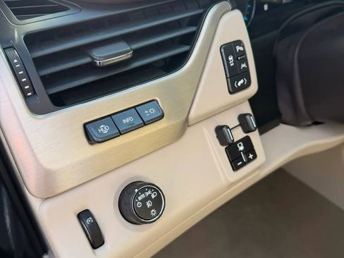 Used 2018 GMC Yukon XL Denali w/ Open Road Package image 10