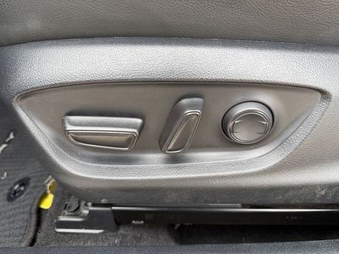 Certified 2023 Toyota Camry SE image 24