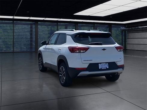 New 2025 Chevrolet TrailBlazer LT w/ LPO, Blackout Package image 7