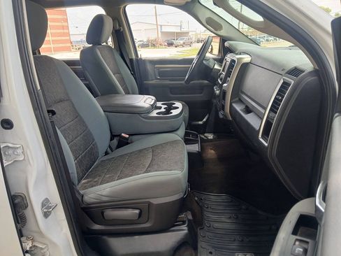 Used 2014 RAM 1500 Classic SLT RWD image 9