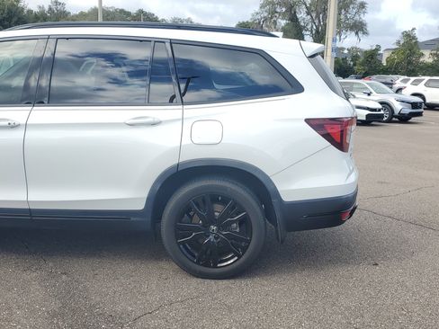 Certified 2021 Honda Pilot Black Edition image 14
