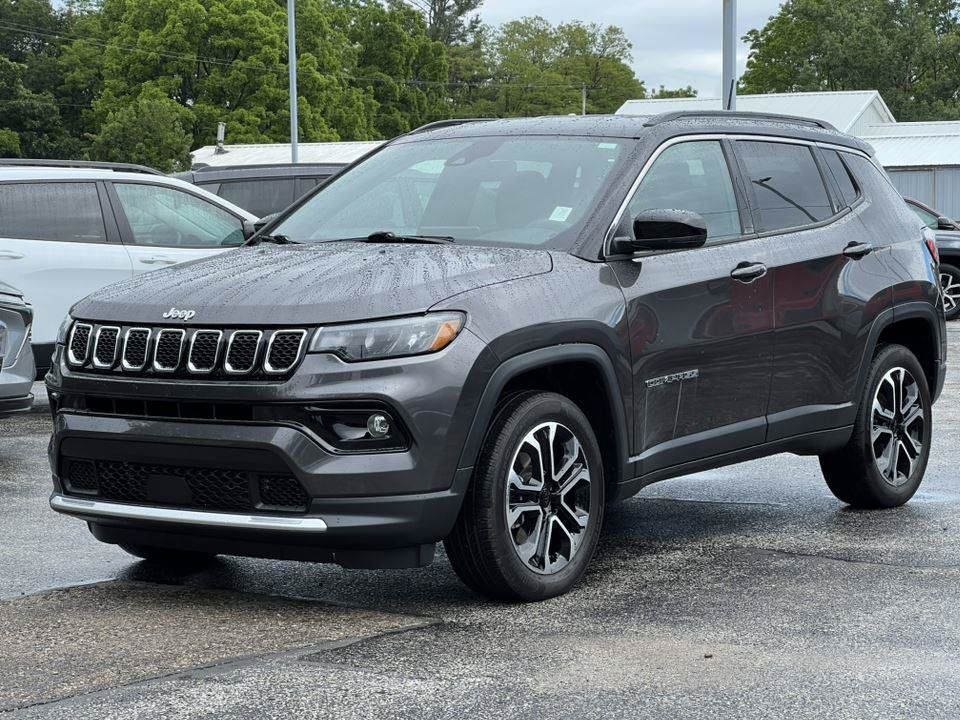 Used 2023 Jeep Compass Limited AWD/4WD image 35