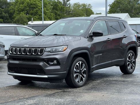 Used 2023 Jeep Compass Limited AWD/4WD image 35
