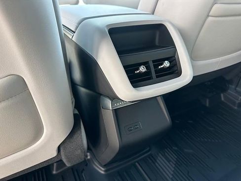 New 2025 Cadillac Lyriq Luxury image 16