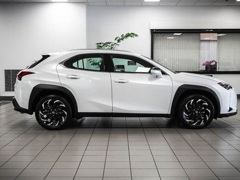 Certified 2024 Lexus UX 250h FWD image 5