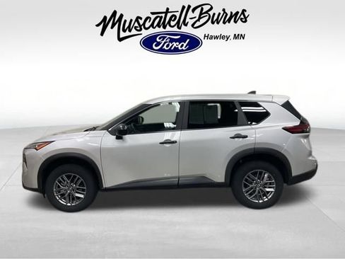 Used 2024 Nissan Rogue S image 4