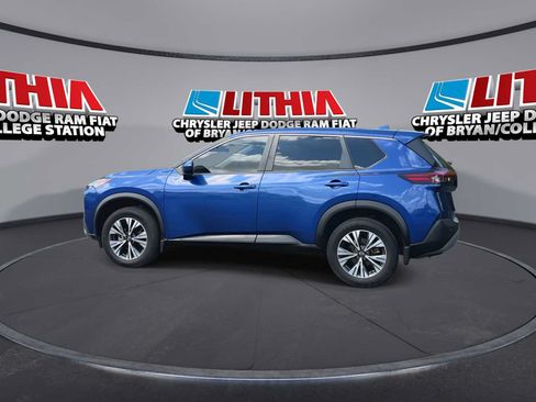 Used 2023 Nissan Rogue SV FWD image 5