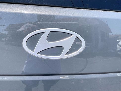 Used 2025 Hyundai Santa Fe SEL FWD image 8