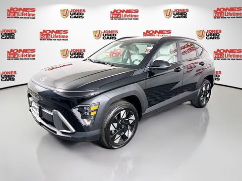 Certified 2025 Hyundai Kona SEL AWD/4WD image 11