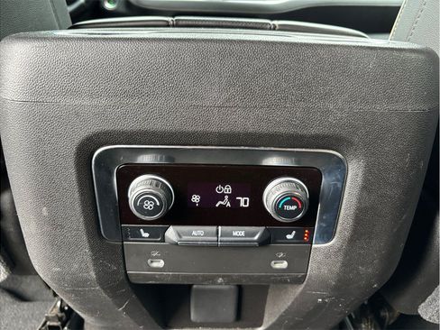 Used 2021 Chevrolet Suburban Premier RWD image 42