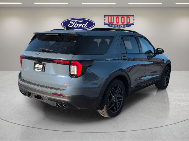 Used 2025 Ford Explorer ST AWD/4WD image 3