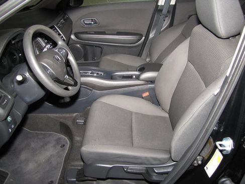 Used 2022 Honda HR-V LX image 9