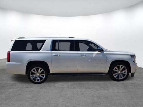 Used 2016 Chevrolet Suburban LTZ image 3