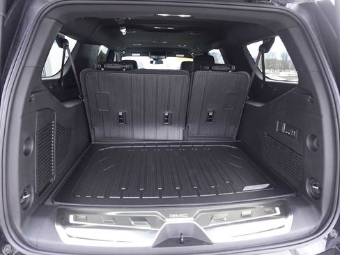 New 2025 GMC Yukon XL Denali w/ LPO, Illumination Package image 30