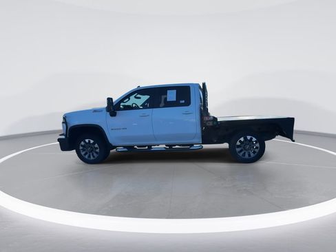 Used 2022 Chevrolet Silverado 2500 LT w/ Convenience Package image 5