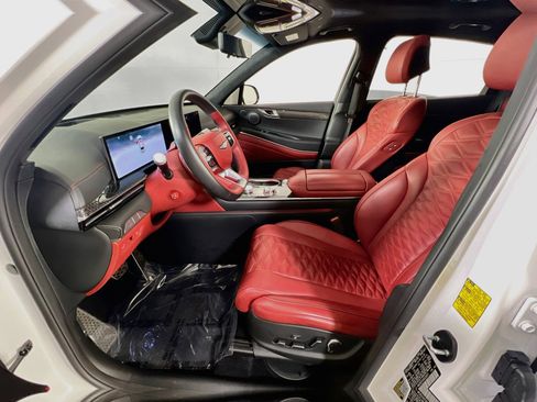 Used 2025 Genesis GV80 3.5T e-SC AWD/4WD image 21