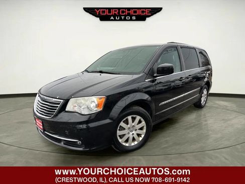 Used 2014 Chrysler Town & Country Touring image 1