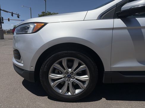 Used 2019 Ford Edge Titanium w/ Equipment Group 301A AWD/4WD image 12