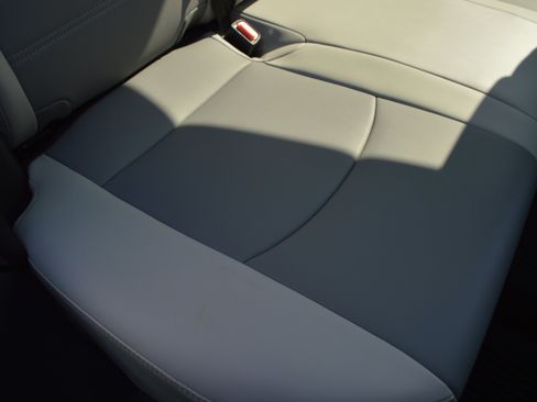 Used 2019 Toyota RAV4 XLE Premium w/ Cold Weather Package AWD/4WD image 23