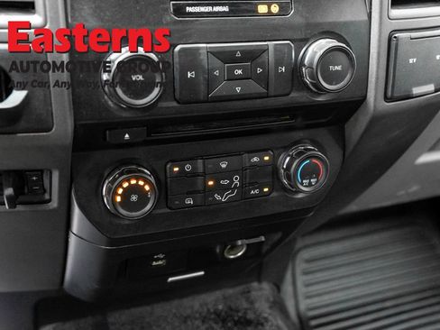Used 2017 Ford F550 2WD Regular Cab Super Duty image 20
