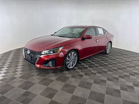 Certified 2023 Nissan Altima 2.5 SL FWD image 3