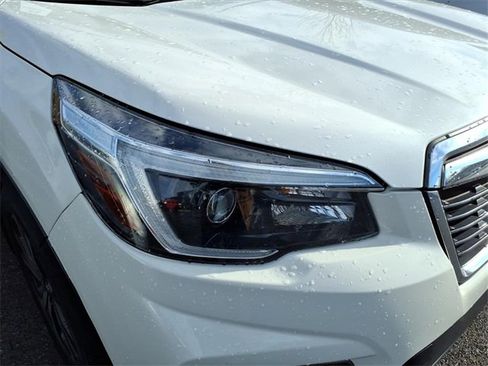 Used 2021 Subaru Forester Limited image 3