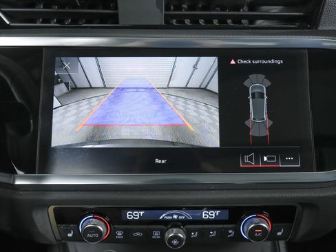 Certified 2024 Audi Q3 2.0T Premium image 28