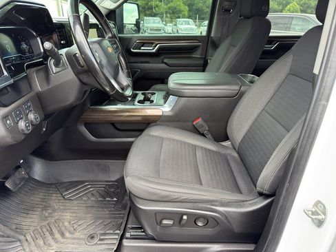Used 2024 Chevrolet Silverado 2500 LT w/ Convenience Package AWD/4WD image 13
