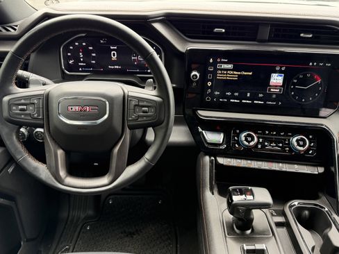 Used 2026 GMC Sierra 1500 AT4 w/ Technology Package AWD/4WD image 7