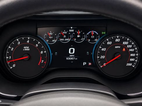 Used 2017 Chevrolet Camaro SS RWD image 32