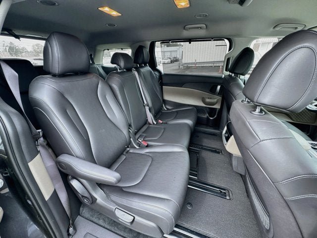 Certified 2026 Kia Carnival EX FWD image 28