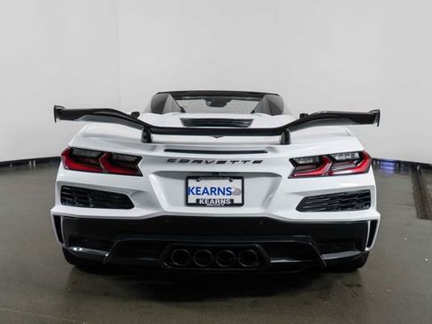 Used 2025 Chevrolet Corvette Z06 w/ Z07 Performance Package image 7
