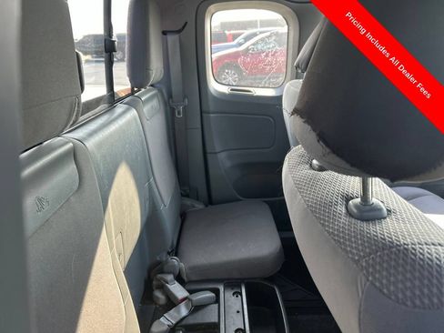 Used 2013 Toyota Tacoma PreRunner w/ Convenience Pkg RWD image 4