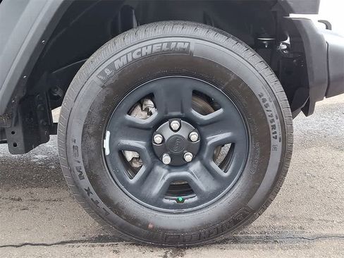 Used 2023 Jeep Wrangler Sport image 26